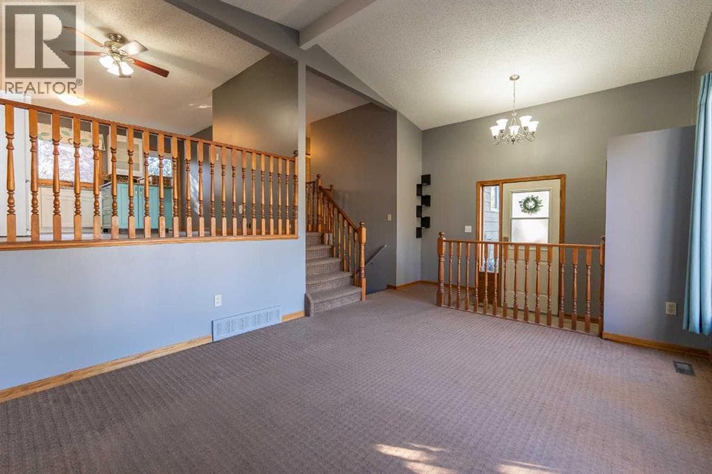 897 Red Crow Boulevard W — photo 3