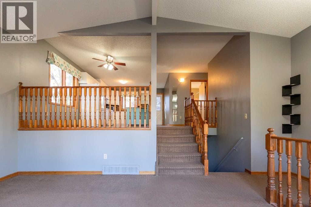 897 Red Crow Boulevard W — photo 4