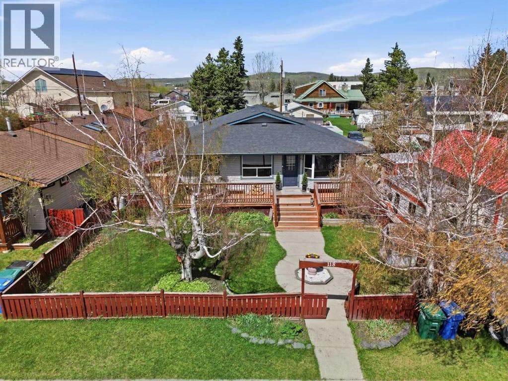 118 Frontenac Avenue NW — photo 5