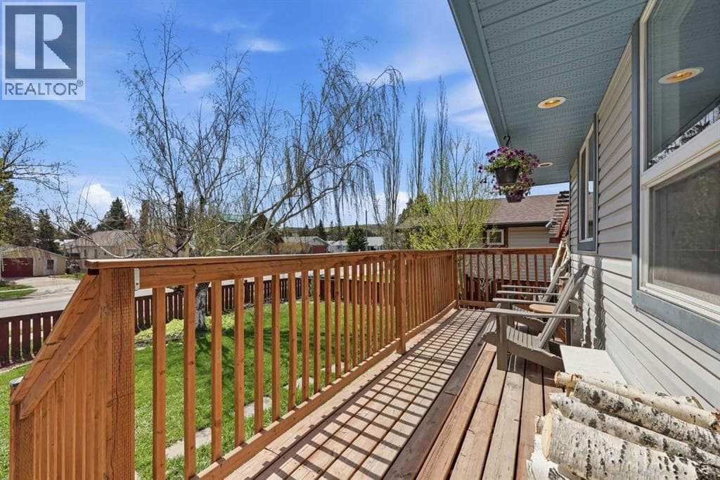 118 Frontenac Avenue NW — photo 4