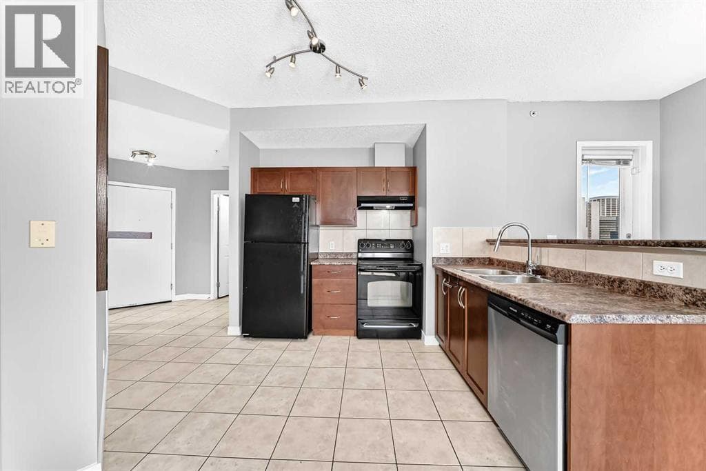 1016, 1053 10 Street SW — photo 5