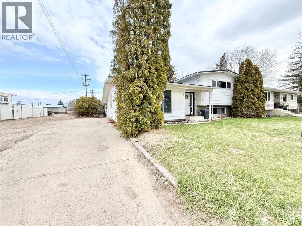 8 9 Avenue W — photo 3