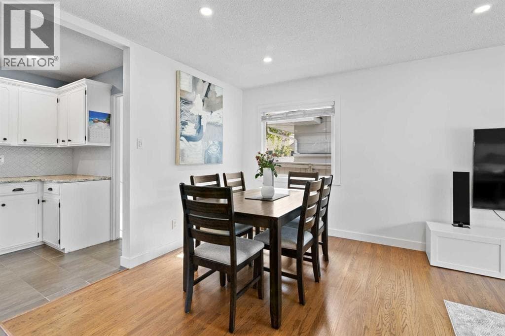 20 Mapleburn Drive SE — photo 5