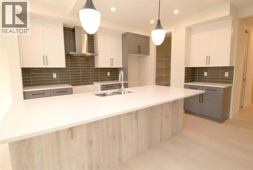 111 Sundown Crescent — photo 3