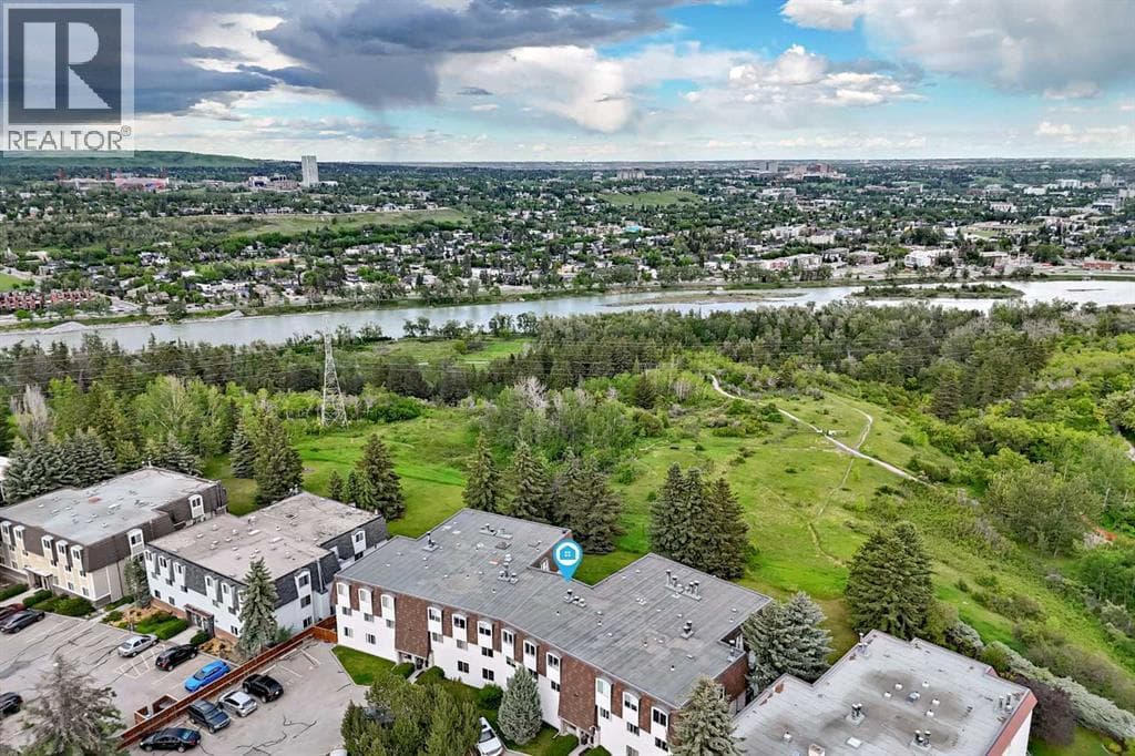 201, 516 Cedar Crescent SW — photo 2