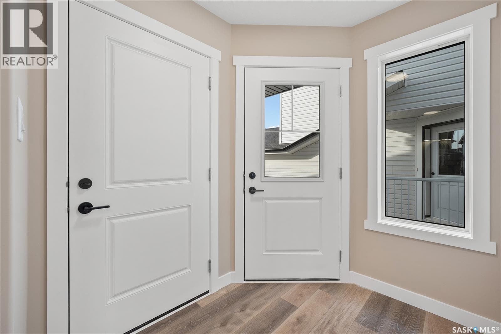 118 Fortosky MANOR — photo 3