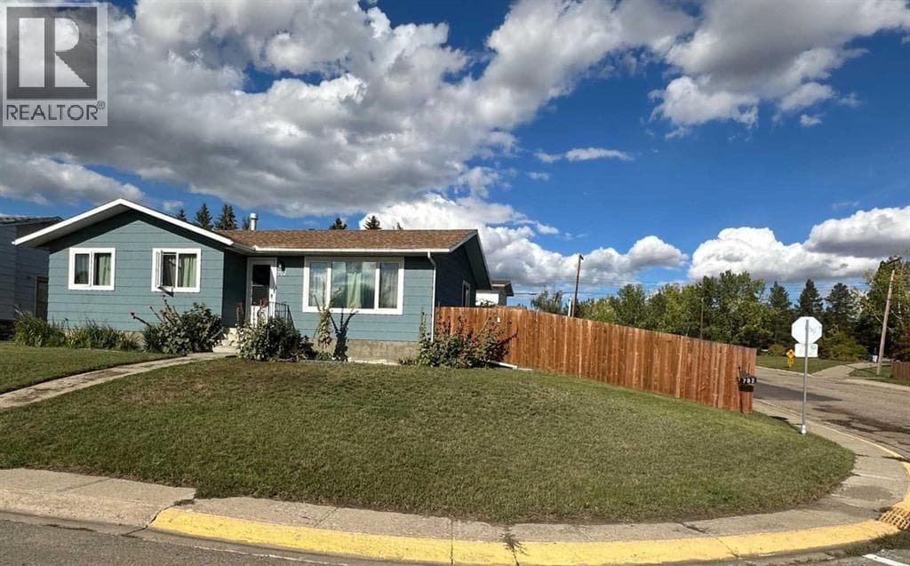 702 Royal Drive — photo 3