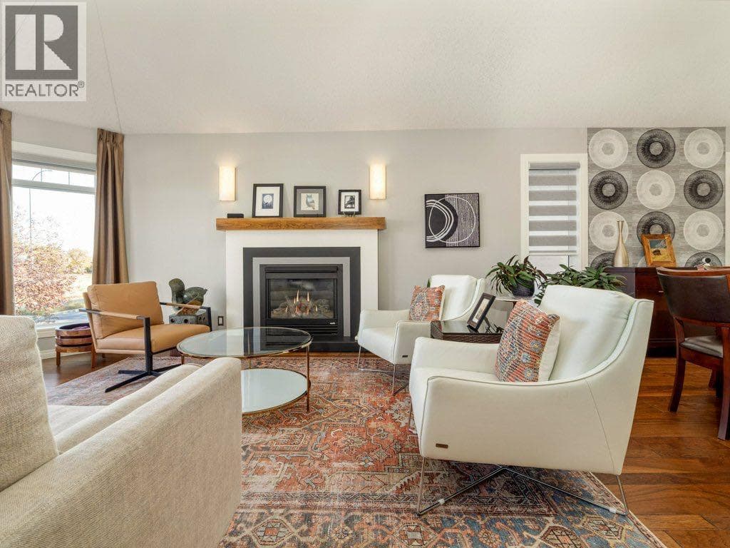 22 Riverstone Boulevard W — photo 5