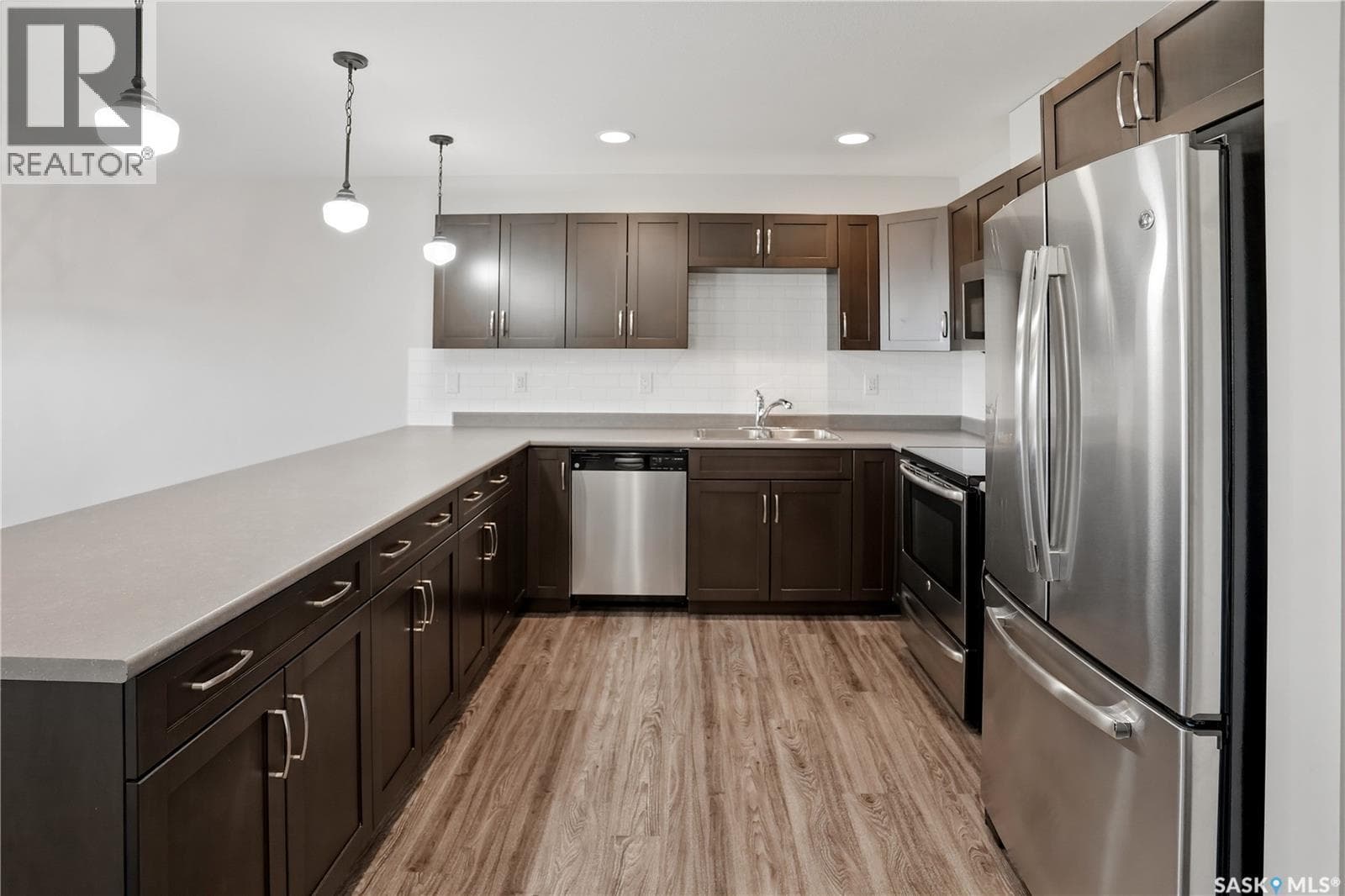 407 2452 Killdeer DRIVE — photo 3