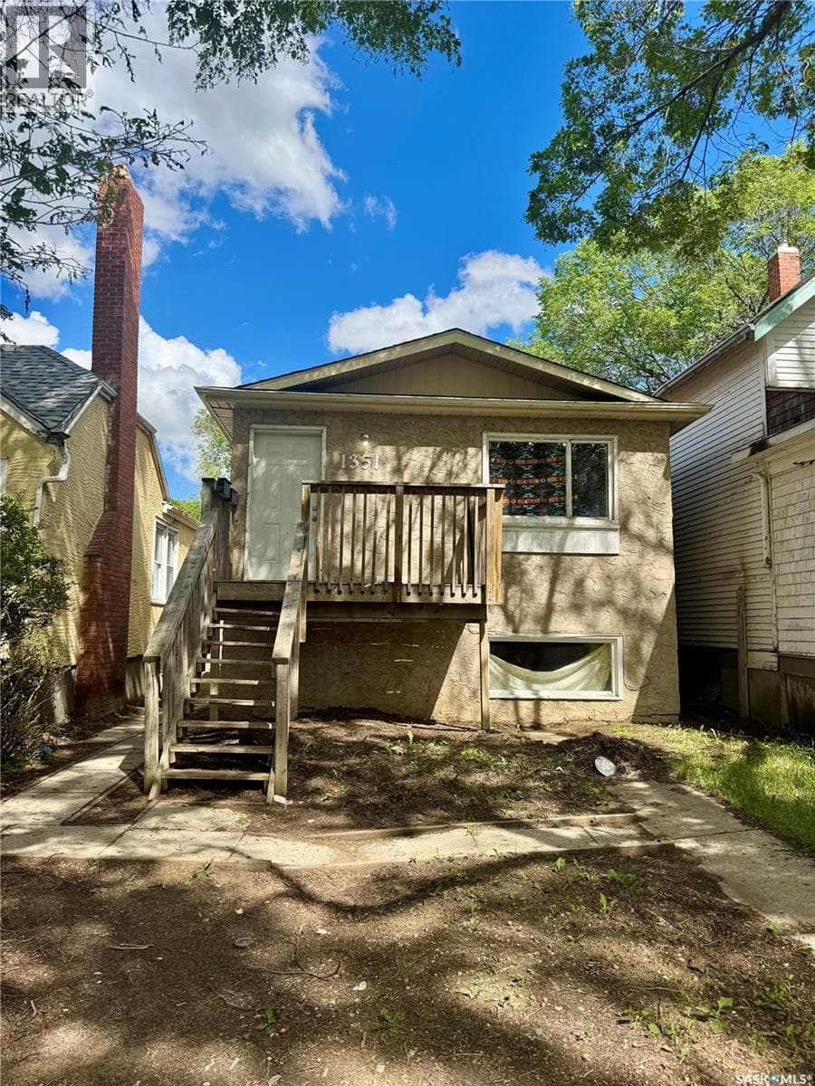 1351 Retallack STREET