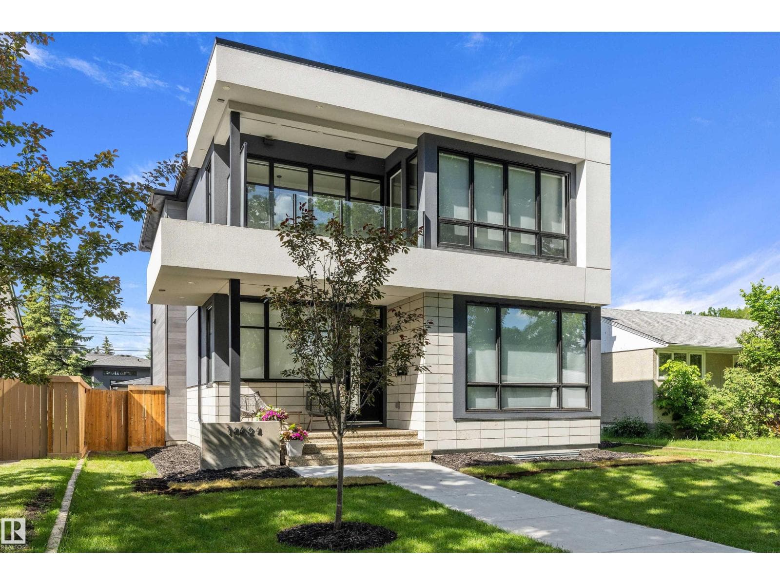 14624 93 AV NW — photo 2