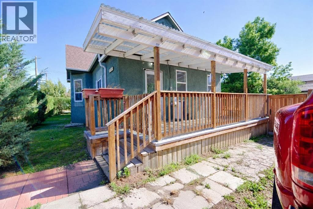 2424 4 Avenue — photo 4