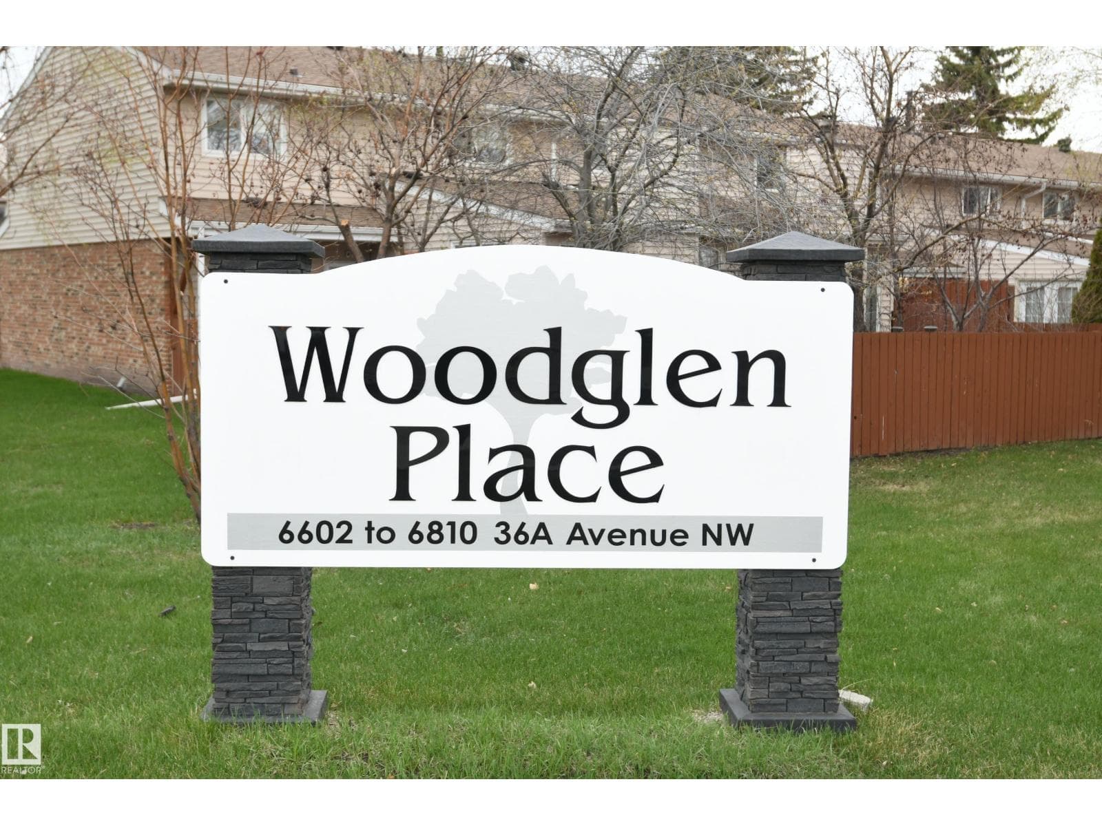 6706 36A AV NW — photo 2