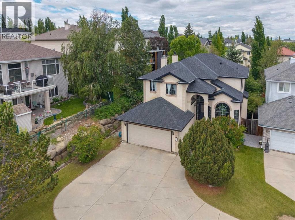 27 Valley Creek Bay NW
