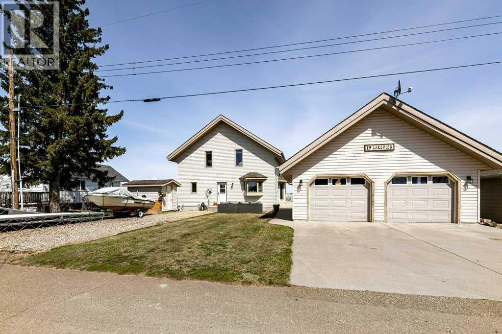 19 Lakeview Drive — photo 2