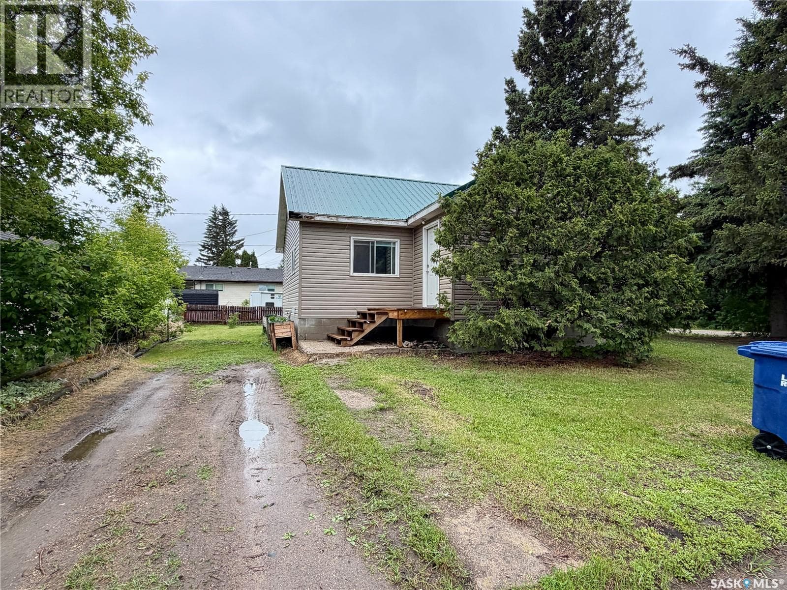 208 2nd STREET
