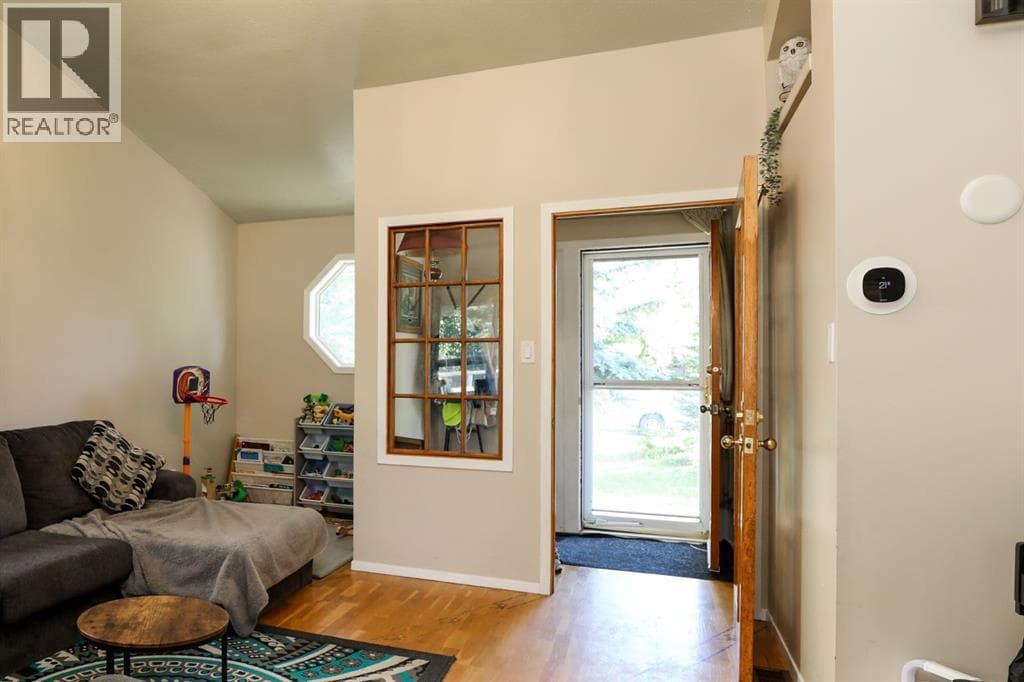 272 E 2 Avenue S — photo 4