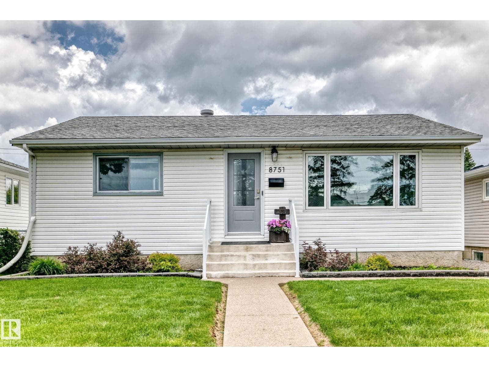 8751 155 ST NW