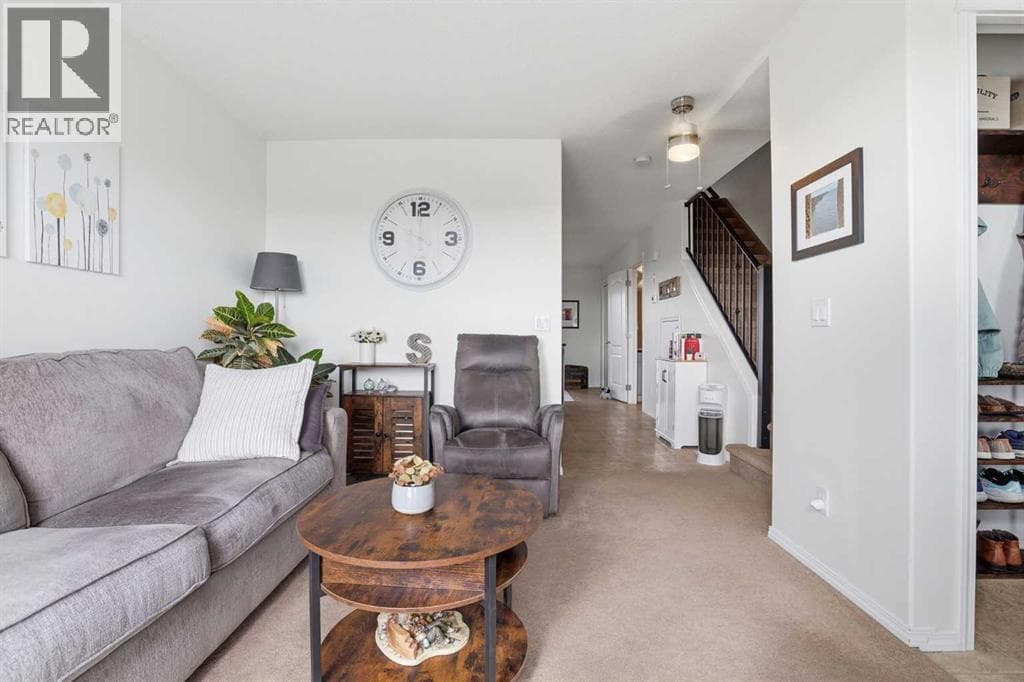 140 Sunrise Terrace NE — photo 4