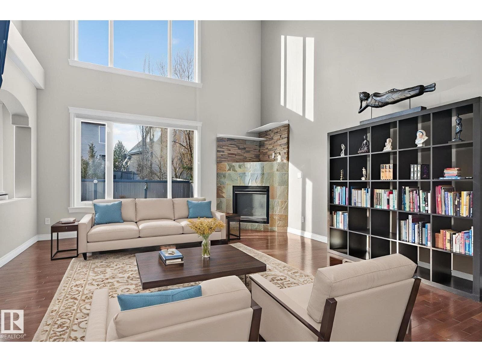 613 Stewart CR SW