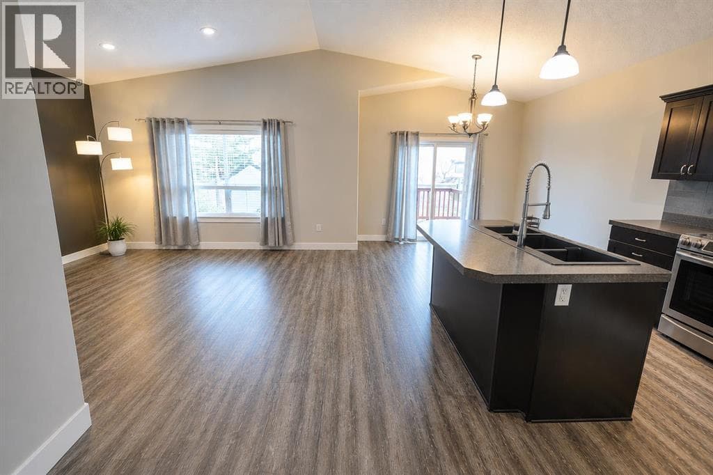 8722 Willow Drive — photo 3