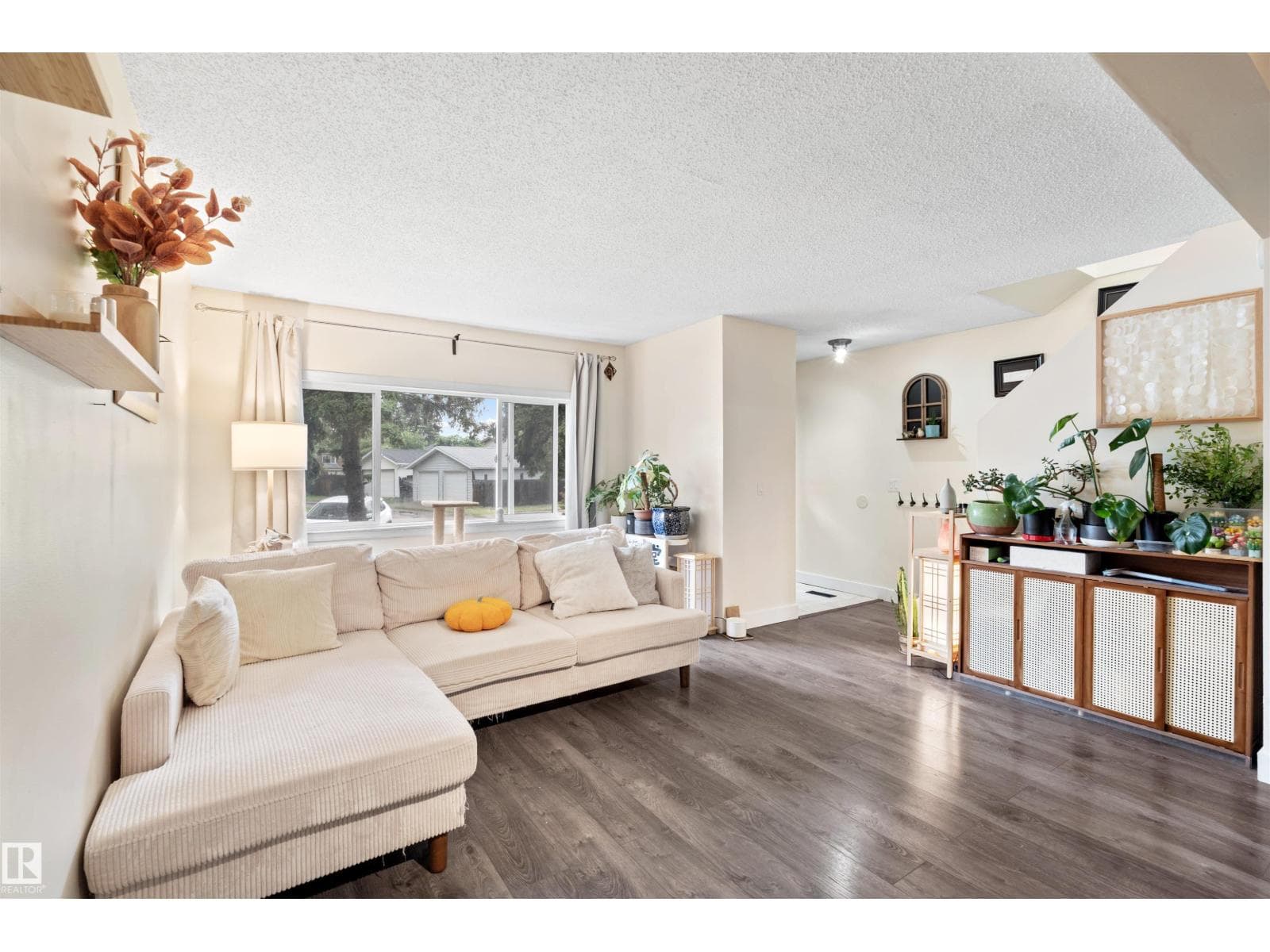 359 KIRKPATRICK CR NW — photo 5