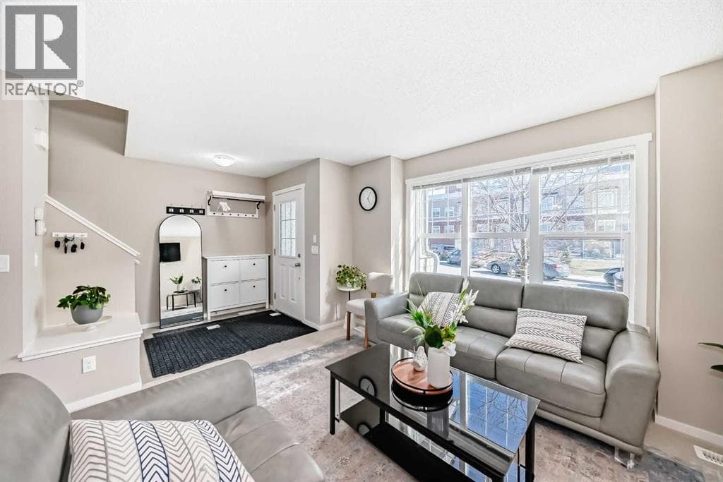 120 Evansridge Court NW — photo 5