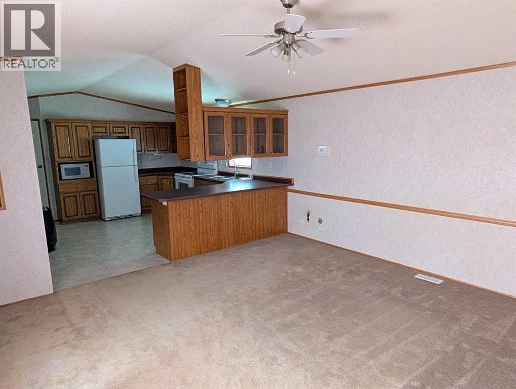 211 Railway Avenue — photo 3