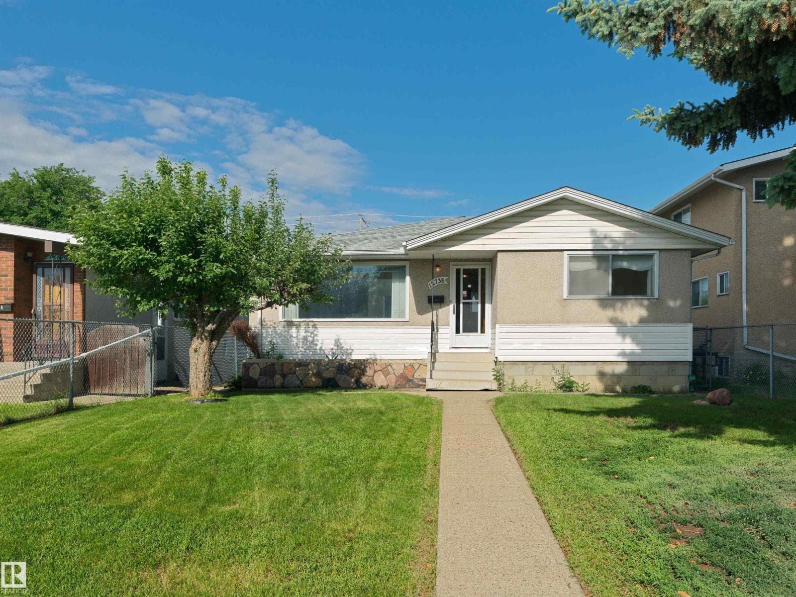 12738 88 ST NW