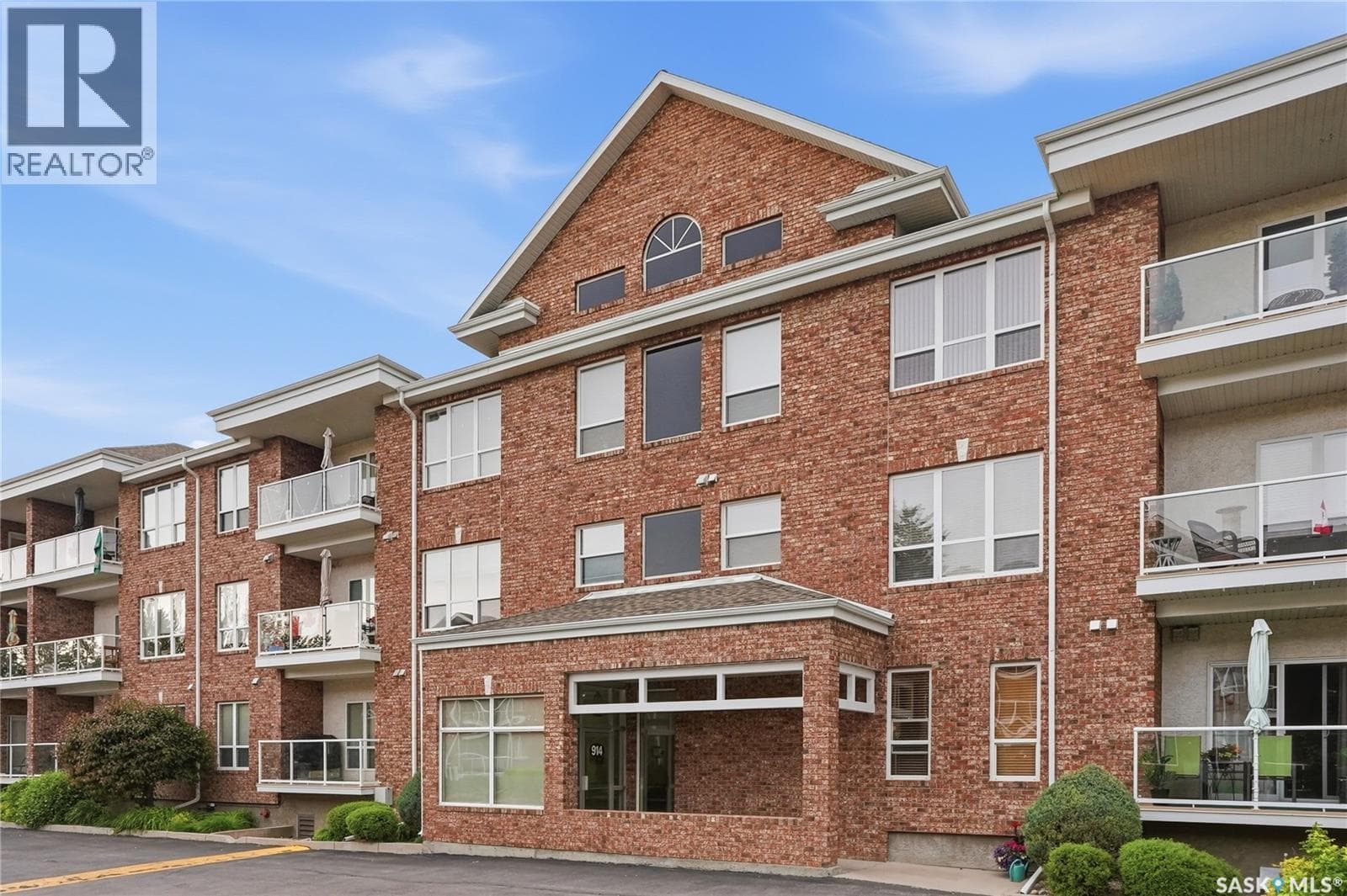 305 914 Heritage VIEW