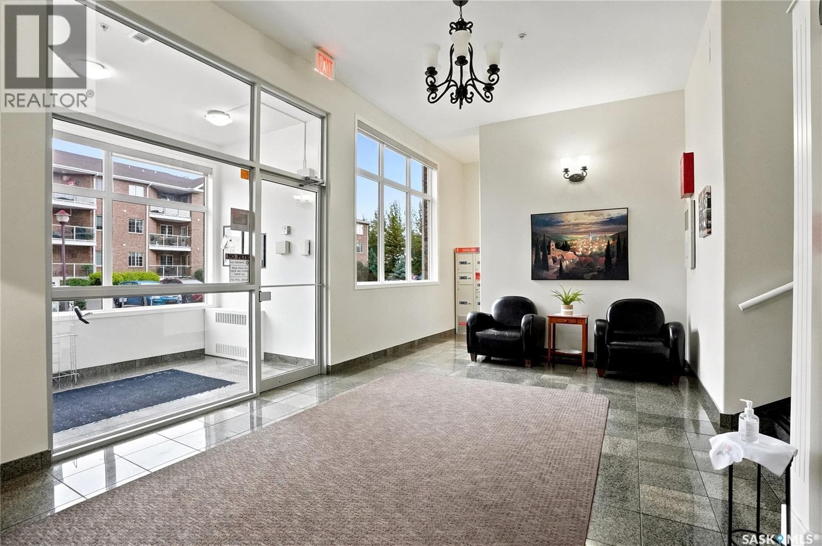 305 914 Heritage VIEW — photo 3