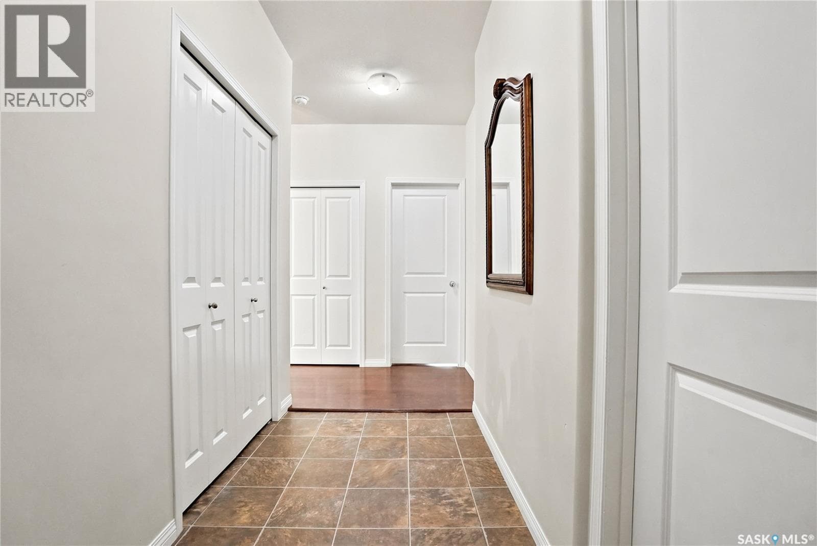 305 914 Heritage VIEW — photo 5