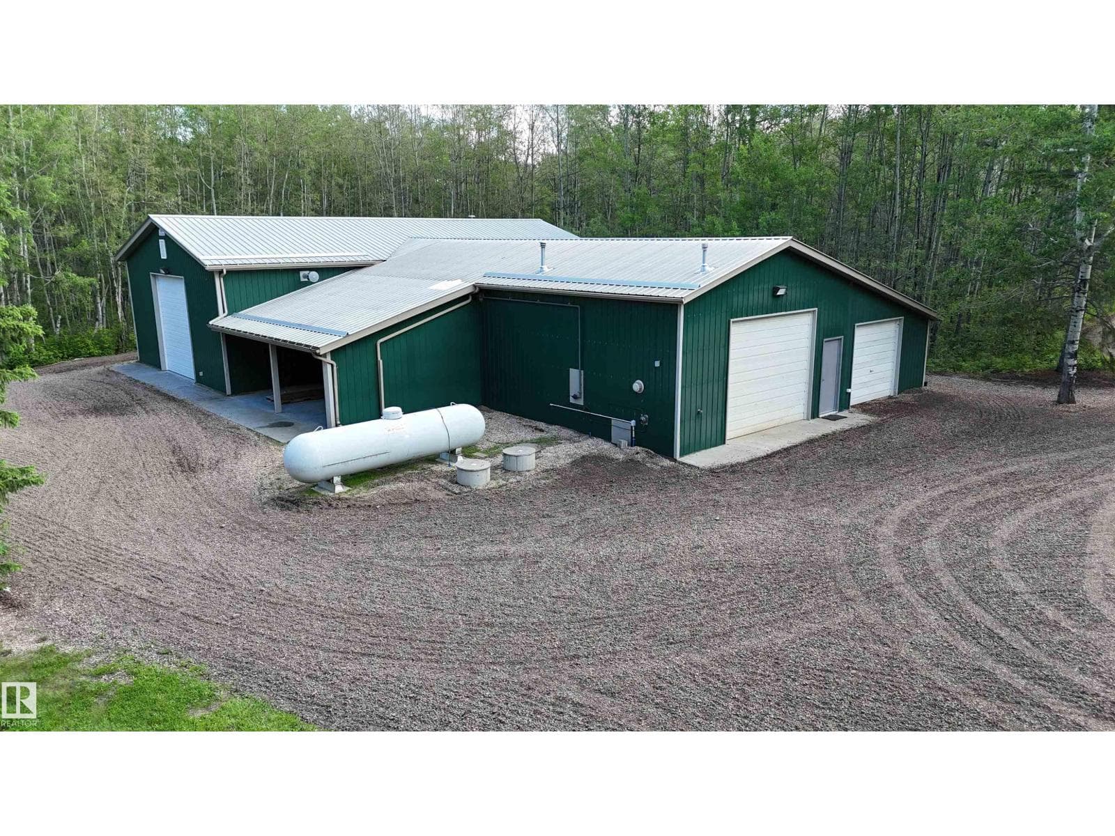 274032 TWP ROAD 480 — photo 2
