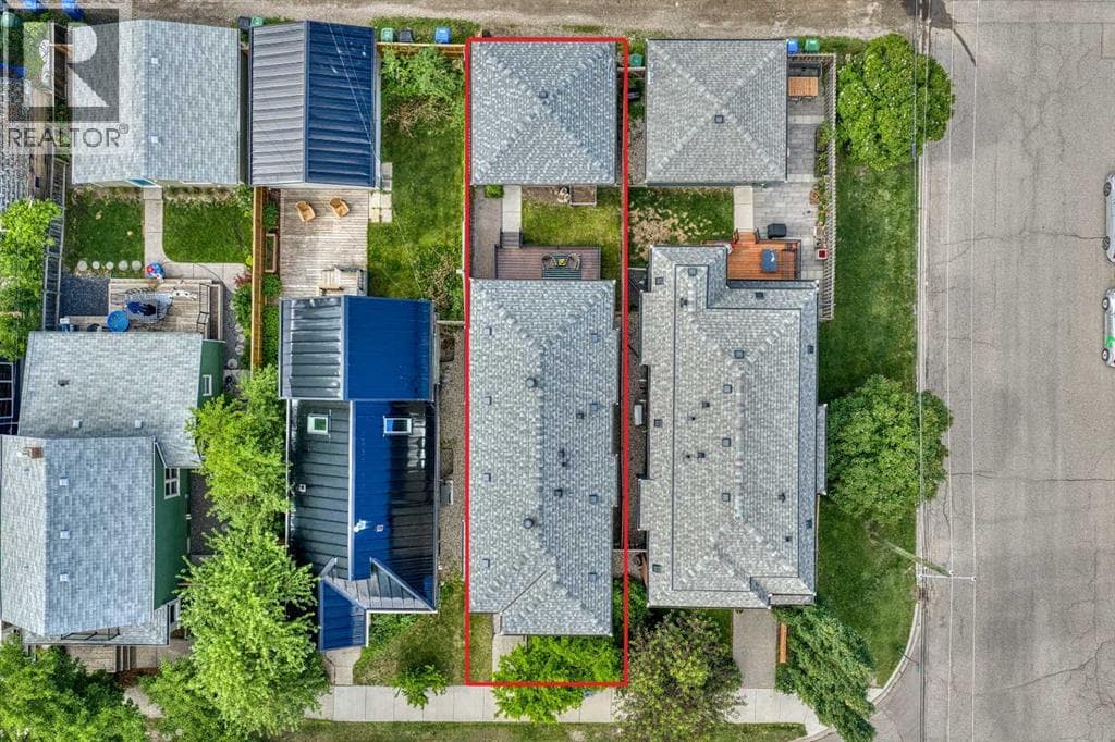 740 24 Avenue SE — photo 3