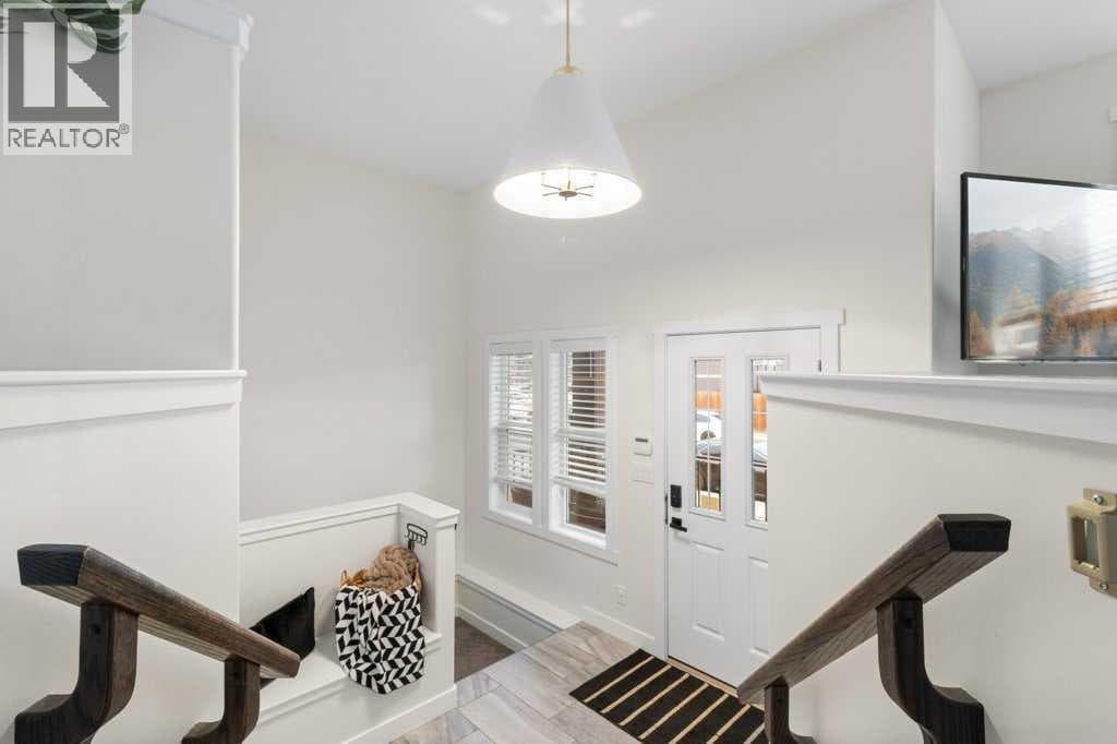 14 Village Crescent — photo 3