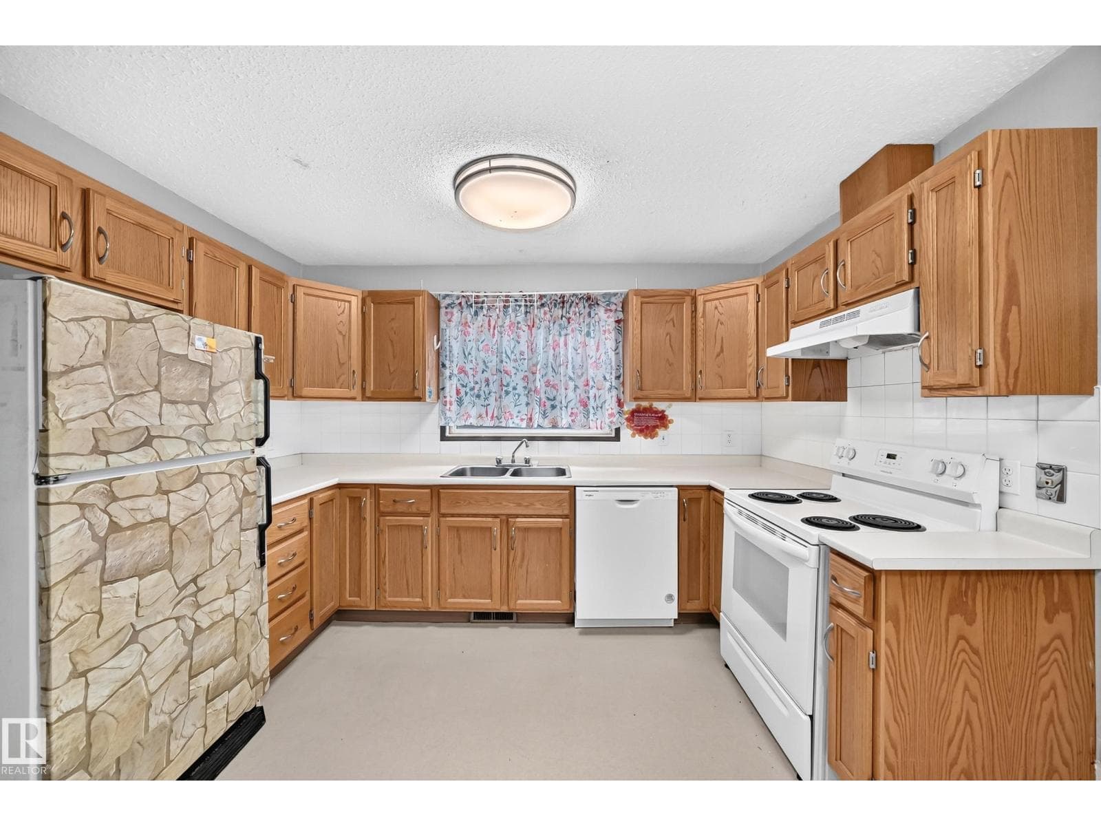 1816 48 ST NW — photo 5