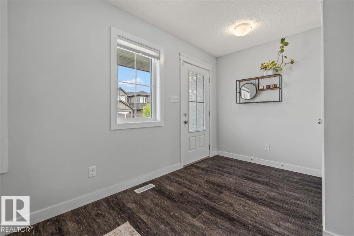 2043 GRAYDON HILL CR SW — photo 2