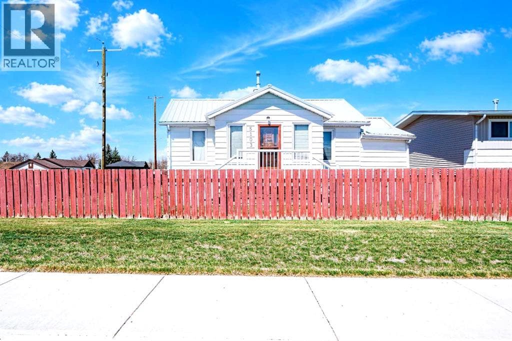 5103 41 Ave — photo 3