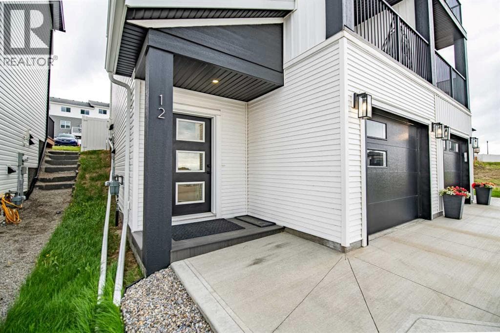 12 Vincent Gate — photo 2