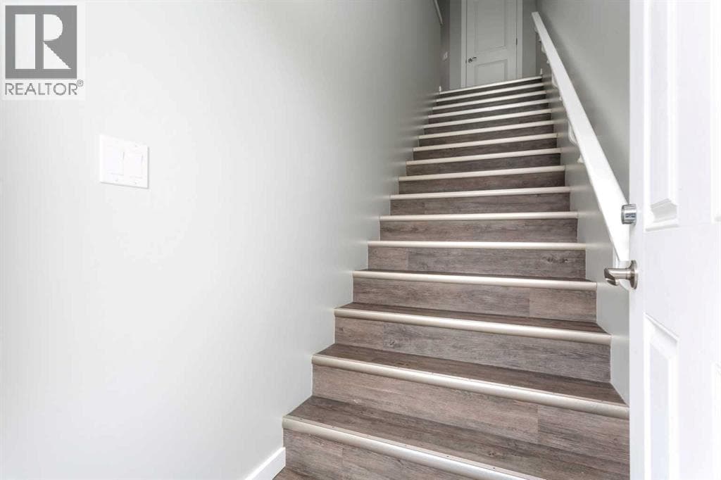 200, 43 Reid Court — photo 5