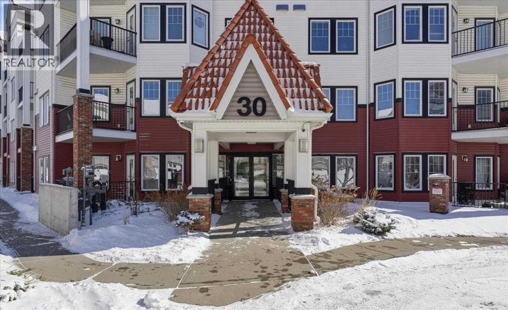 242, 30 Royal Oak Plaza NW — photo 5