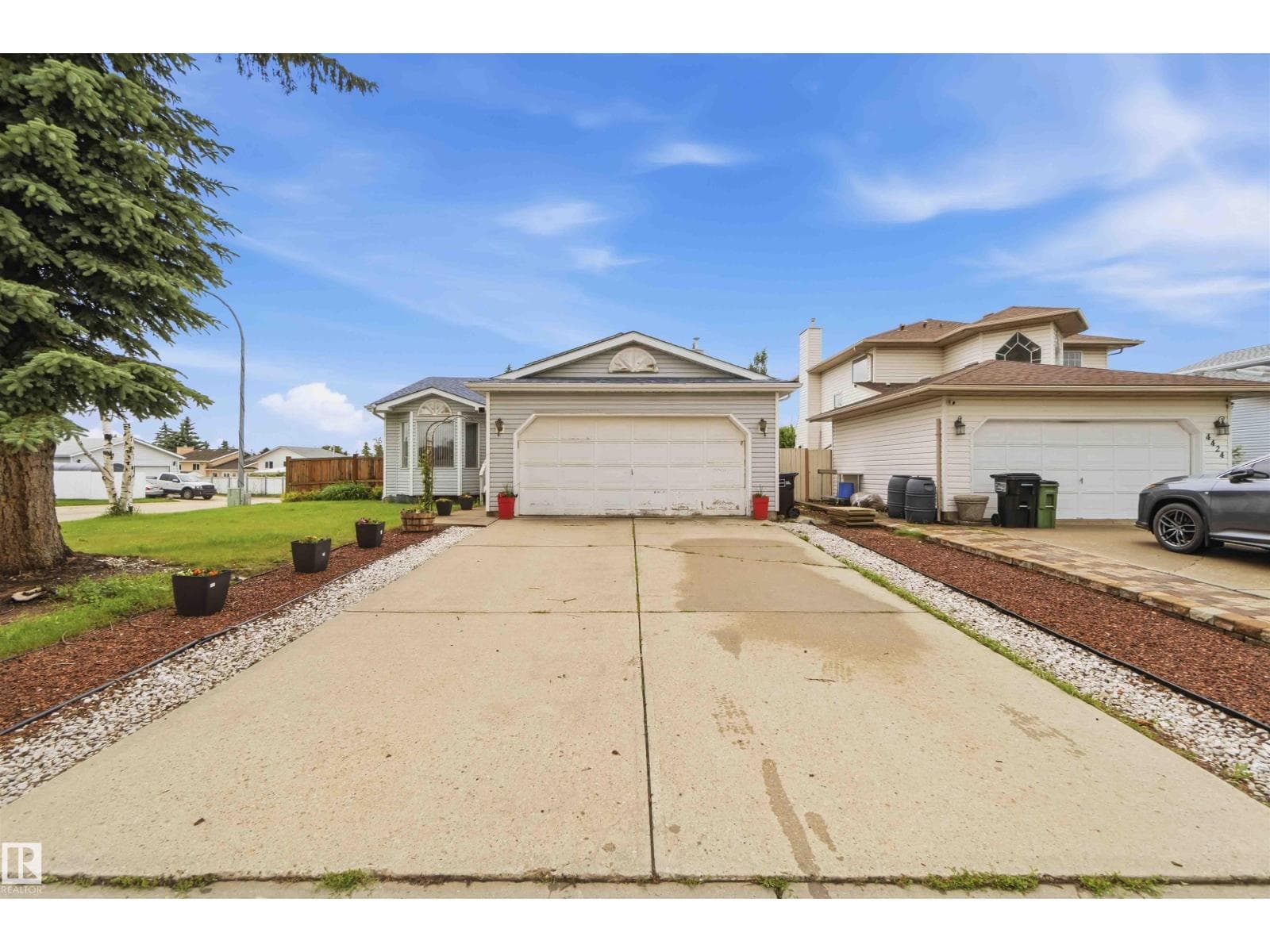 4428 11A AV NW — photo 3