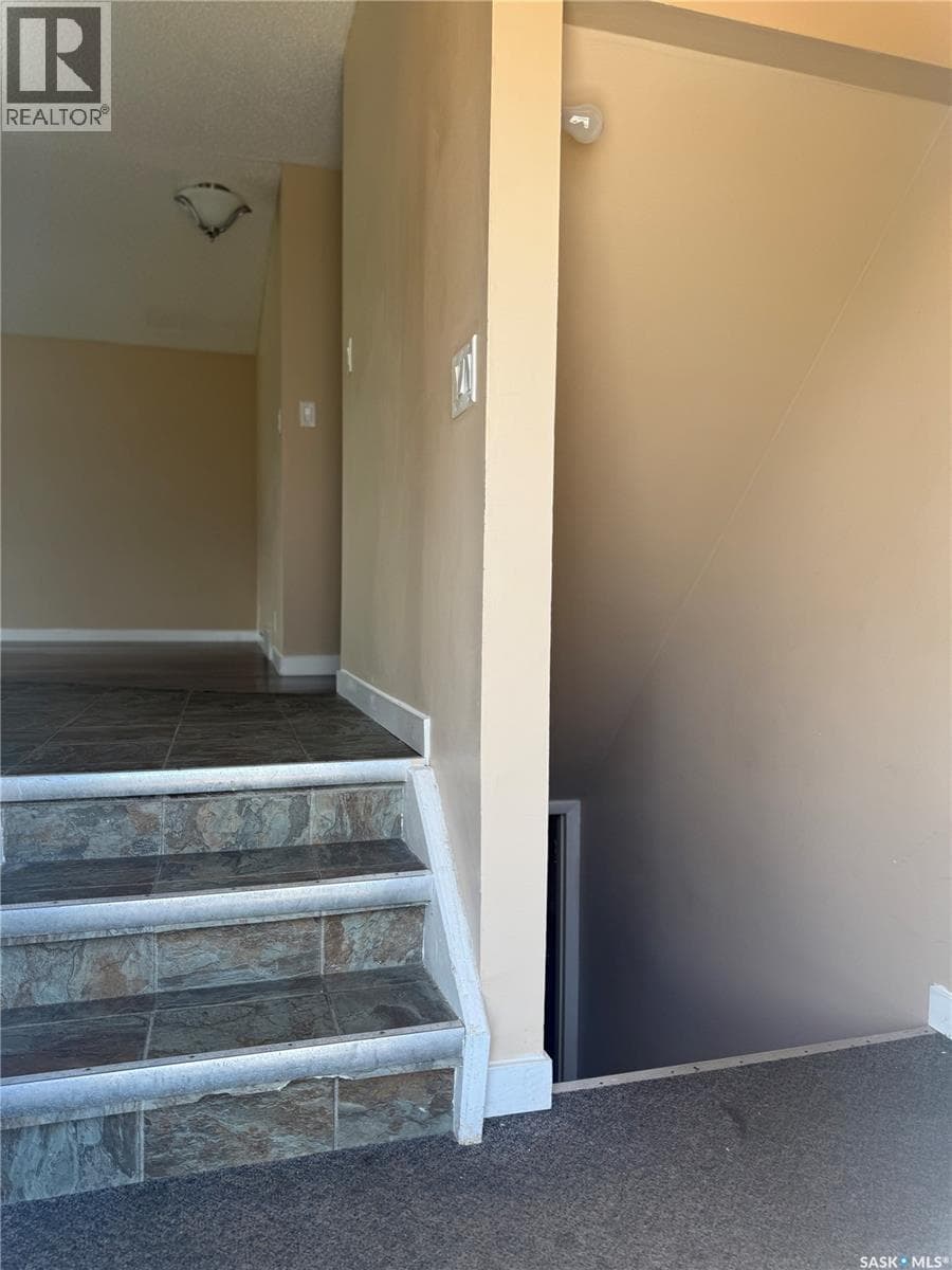 443 7th AVENUE W — photo 2