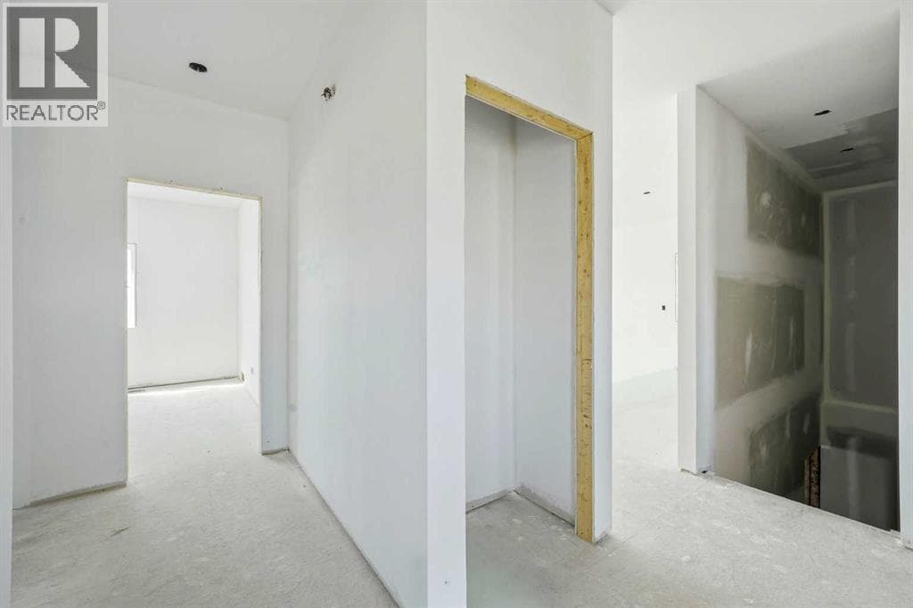 325 Flare Avenue SW — photo 4