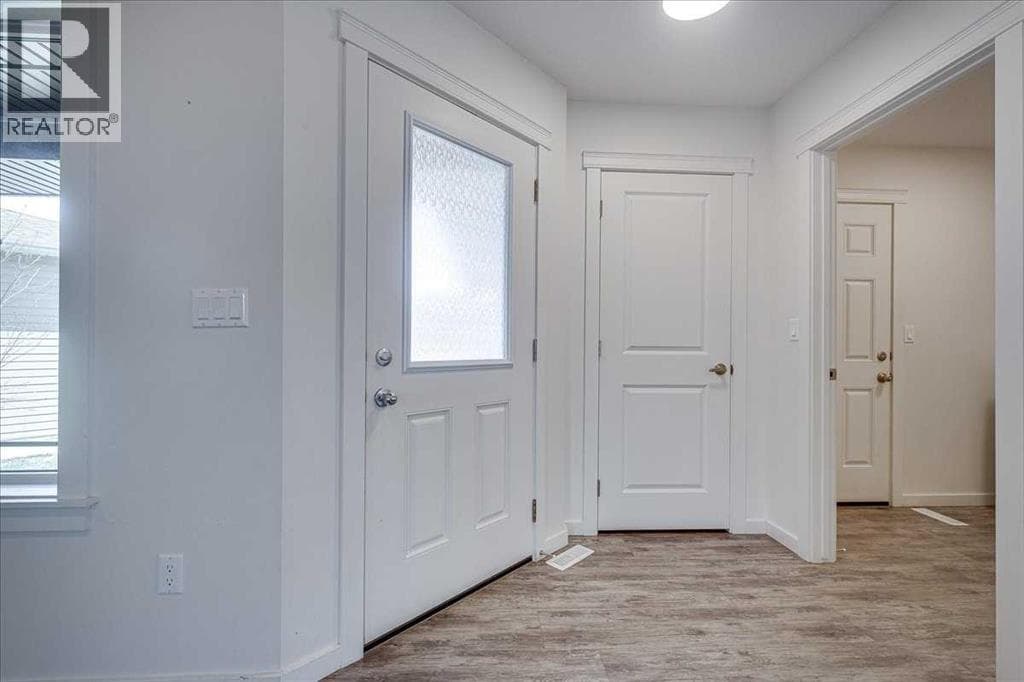 58 Ranchers Close — photo 4