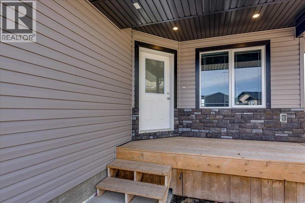 58 Ranchers Close — photo 3