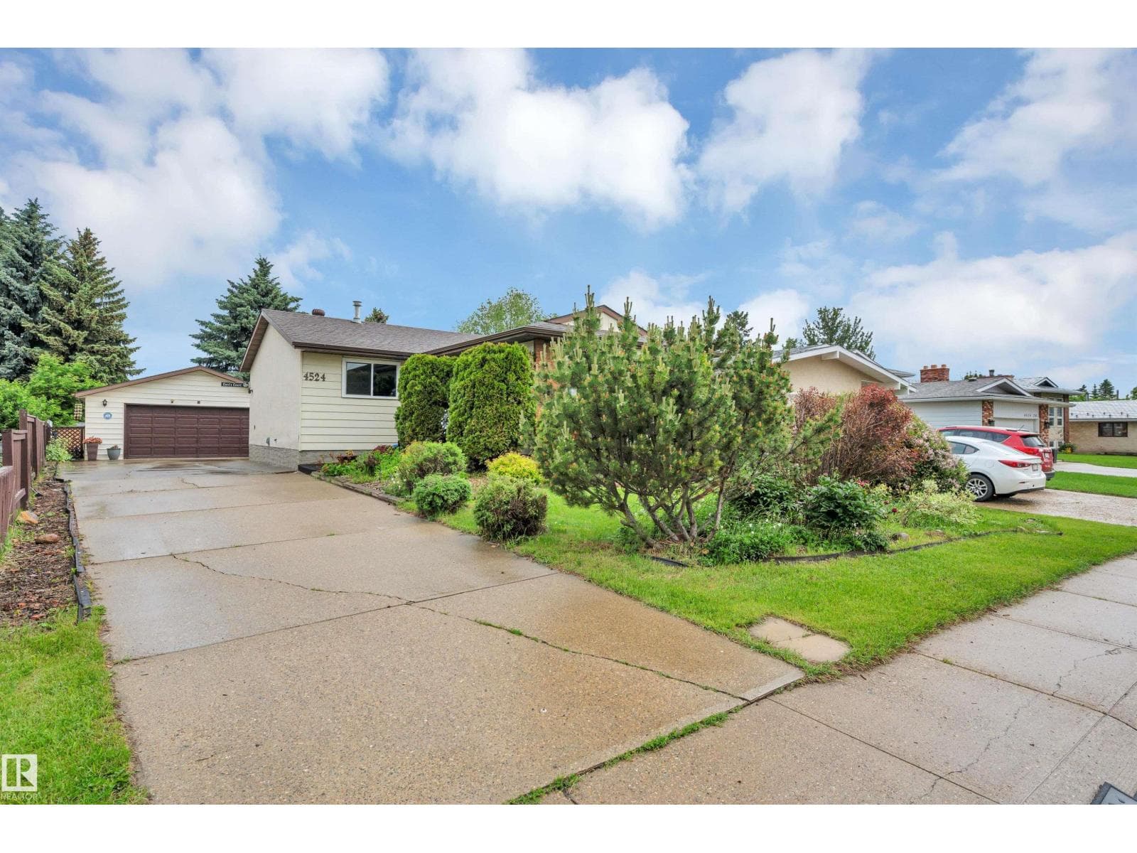 4524 20A AV NW — photo 4