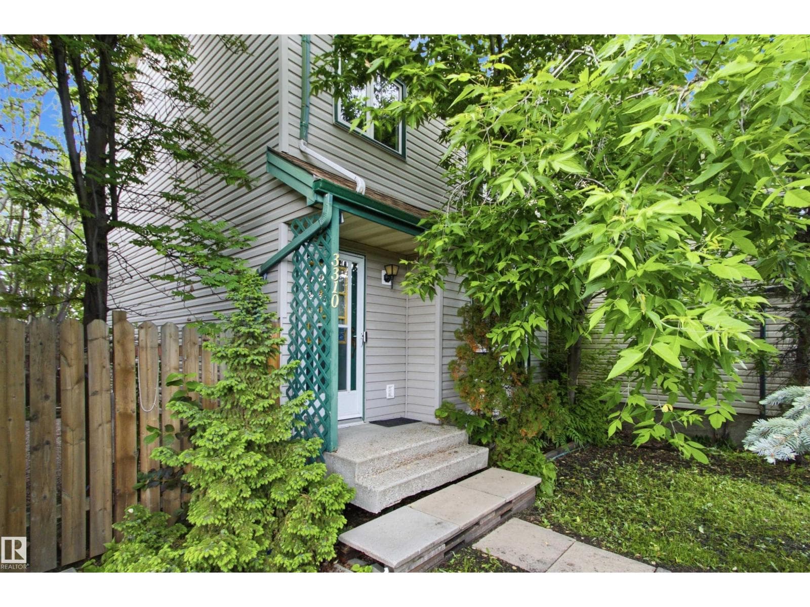 3310 48 ST NW — photo 4