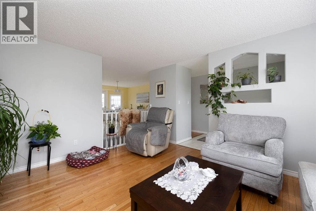 161 Beaton Place — photo 4