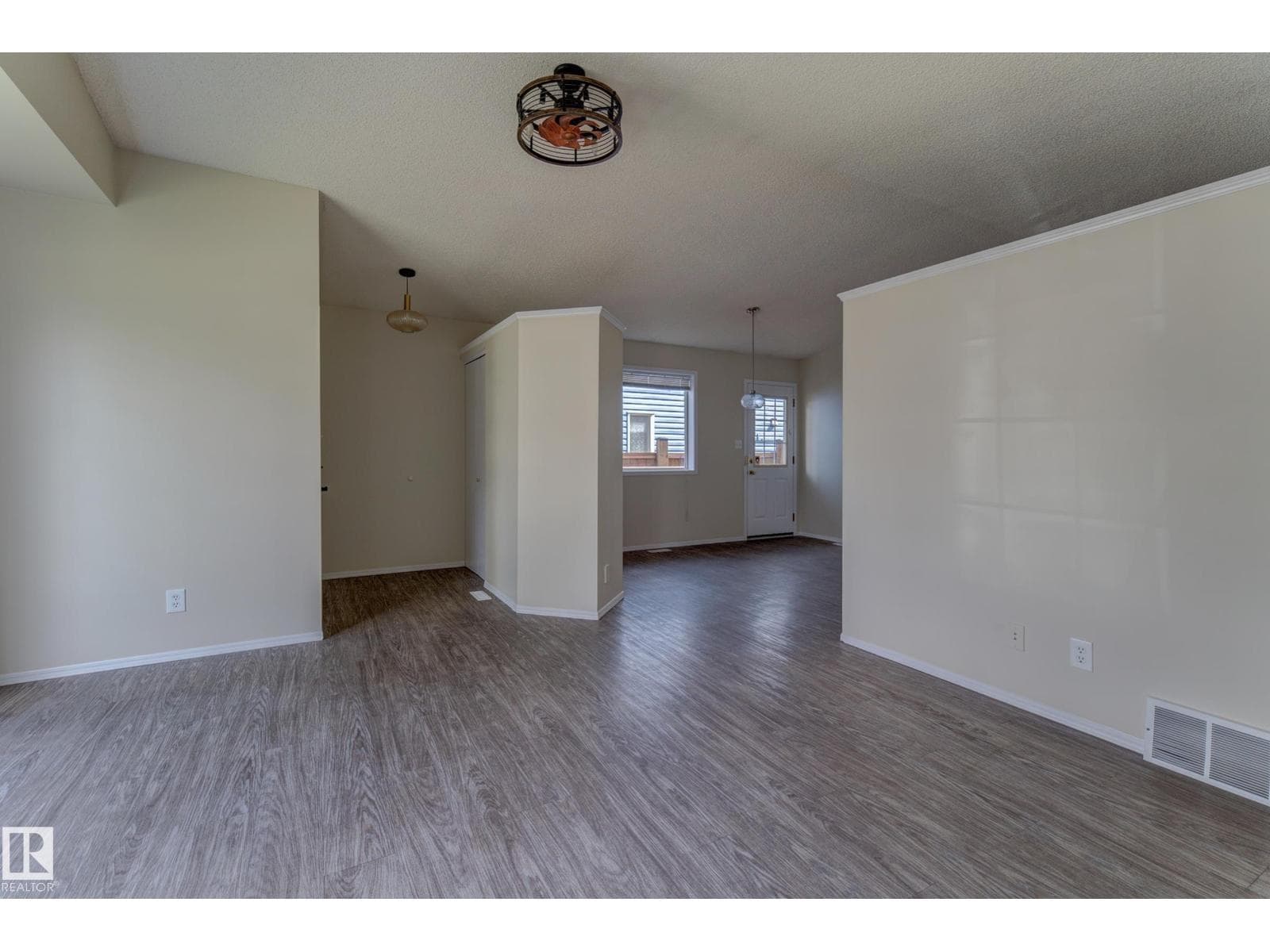 1523 JARVIS CR NW — photo 5